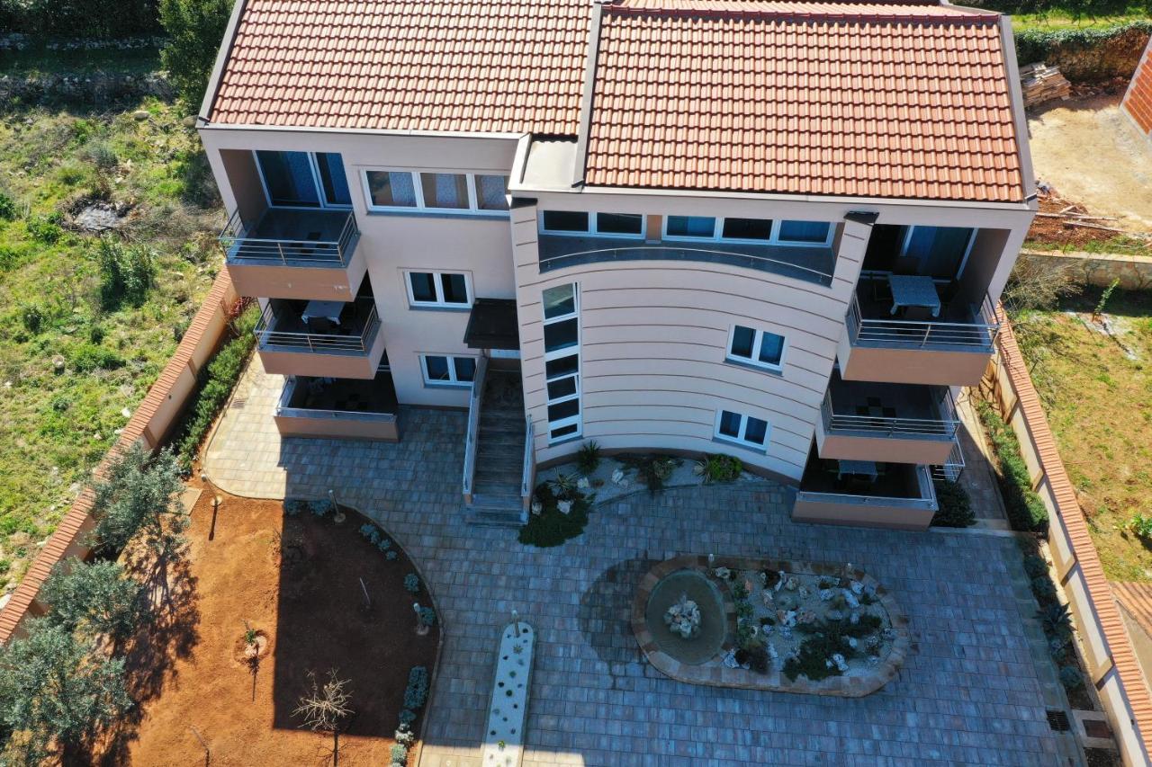 Apartment Dora เปรโก ภายนอก รูปภาพ
