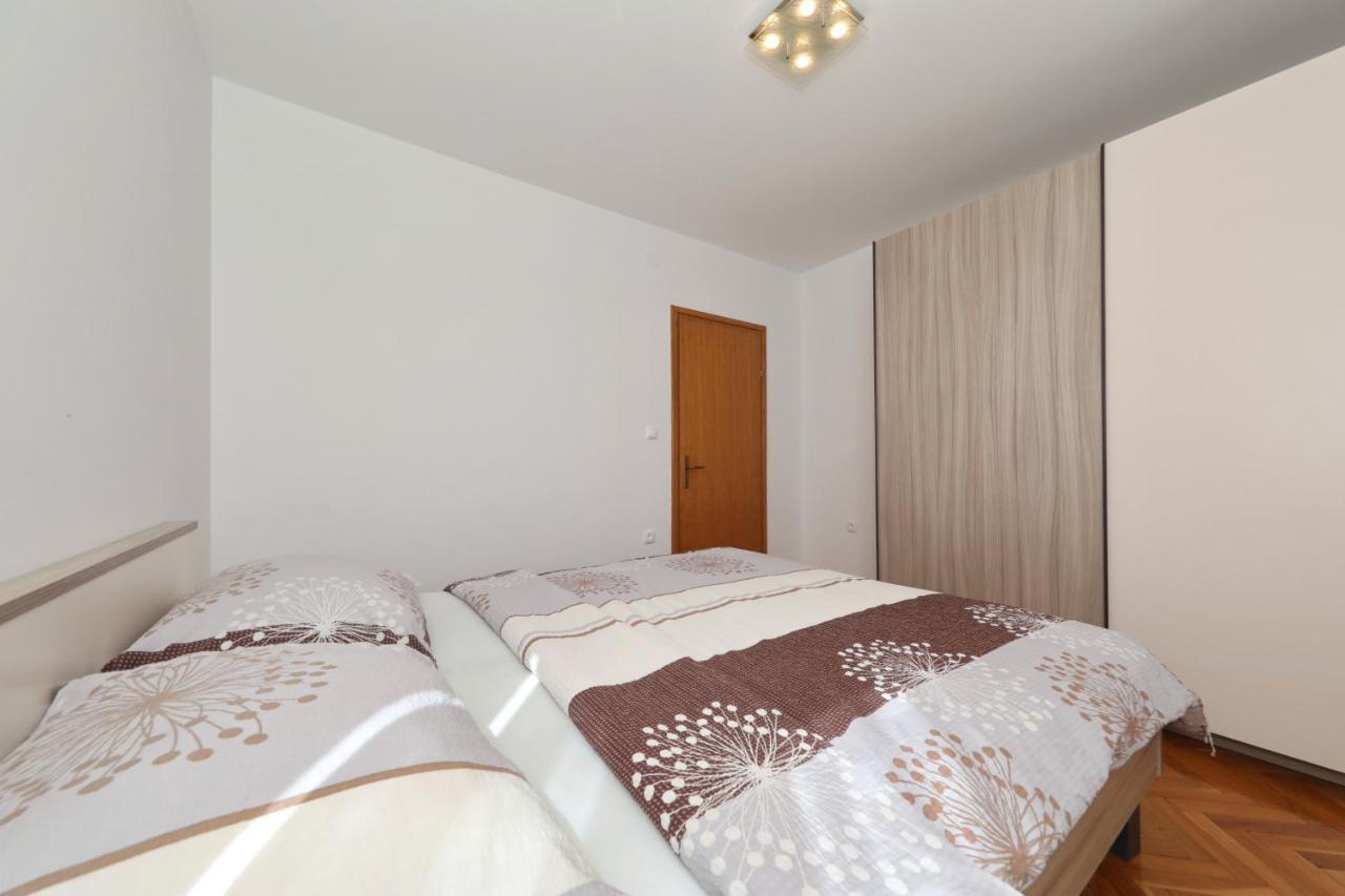 Apartment Dora เปรโก ภายนอก รูปภาพ